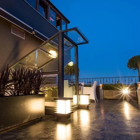 Seaview House *